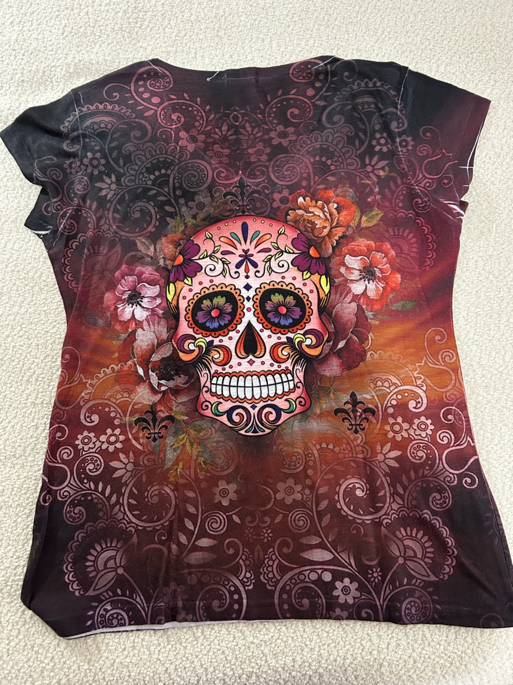 Women's Short Sleeve Sugar Skull Tee in Pink and Burgundy